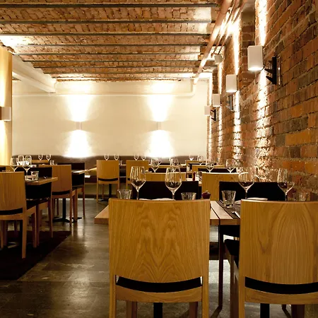 Jugend Hotel