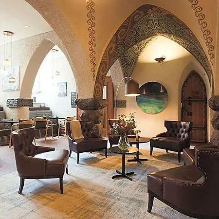 Jugend Hotel 4*