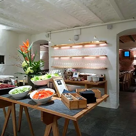 Jugend Hotel 4*