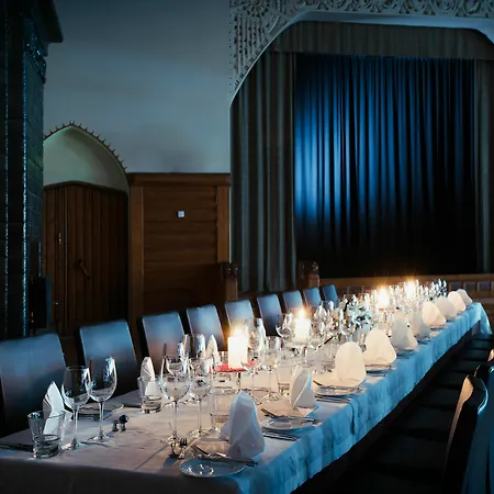 Jugend Hotelli 4*